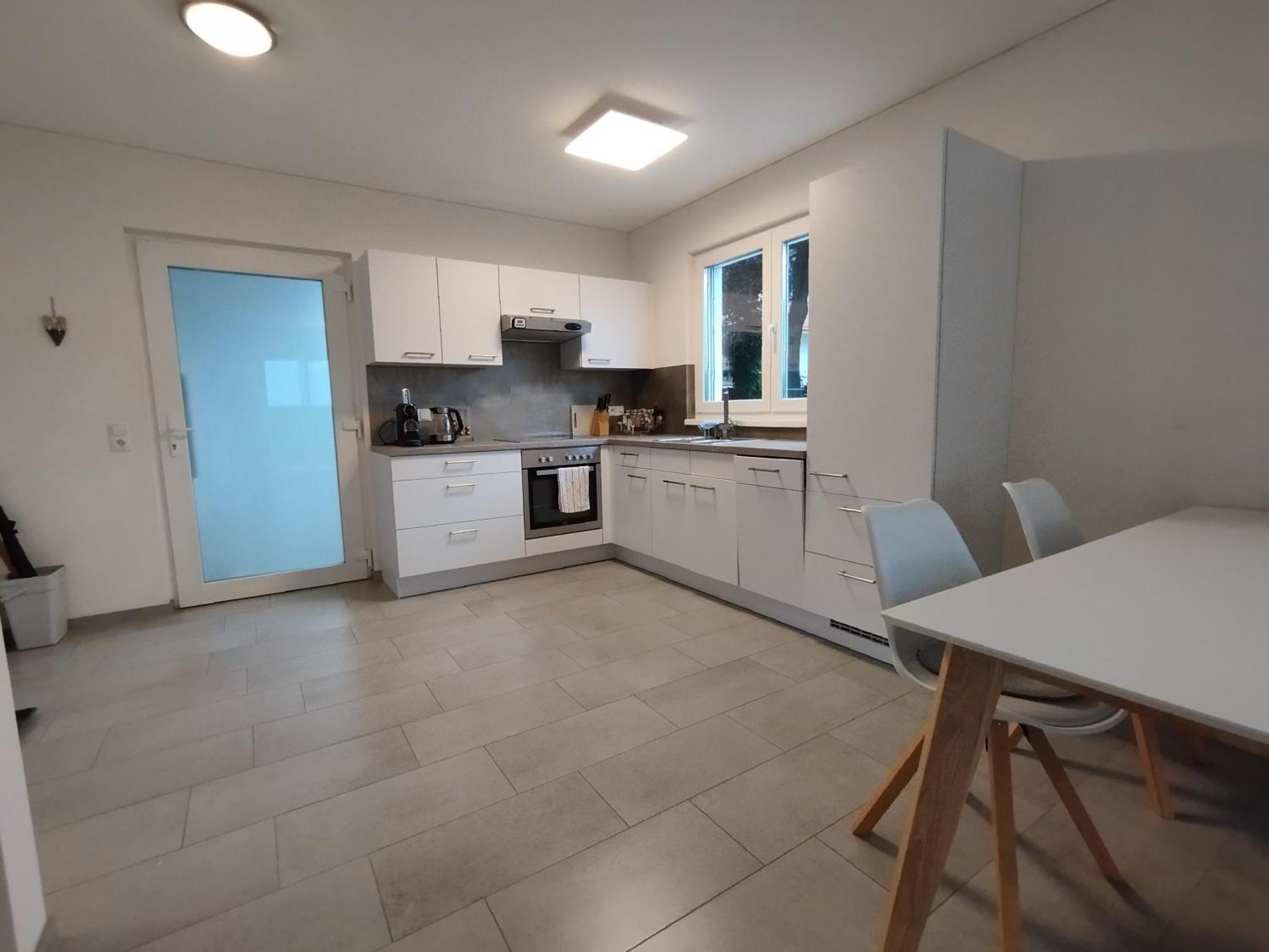 Crown Living Design Apartment - Gratis Parkplatz - Wlan - Kueche - Self Check-In Altach Bagian luar foto