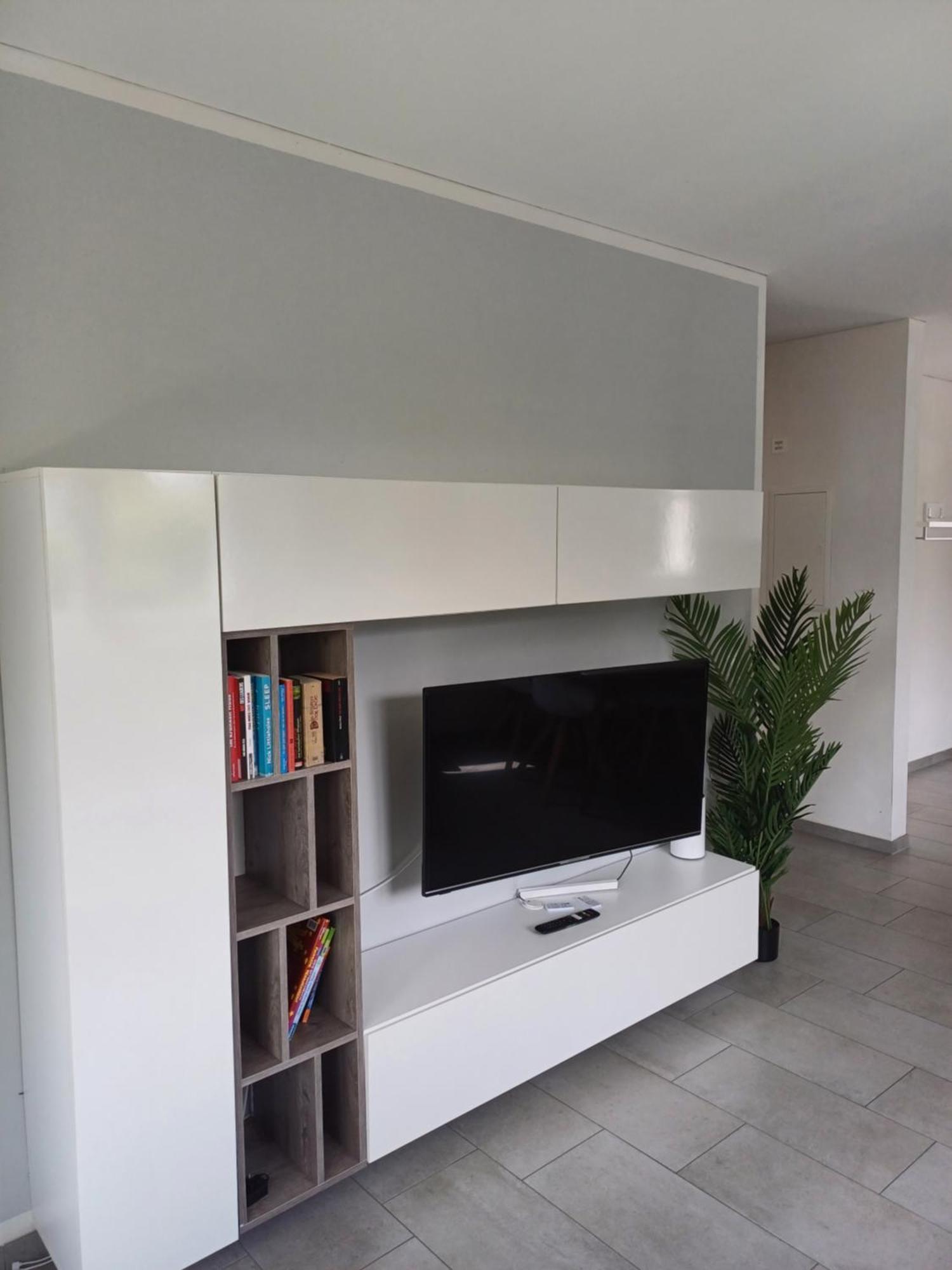 Crown Living Design Apartment - Gratis Parkplatz - Wlan - Kueche - Self Check-In Altach Bagian luar foto